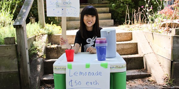 Lemonade stand | Photo credit Flickr Steven Depolo (CC BY 2.0)