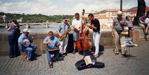 Visitors to downtown Prague will discover the city's lively bustling scene. I Photo Flickr user Cernavoda (CC BY-SA 2.0)